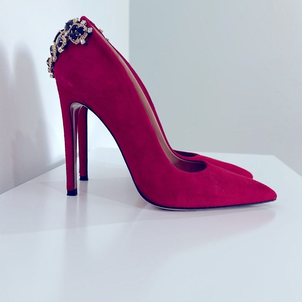 ✨❤️ Glamorous Red Suede Pumps with Rhinestone Detail Made in Italy❤️✨